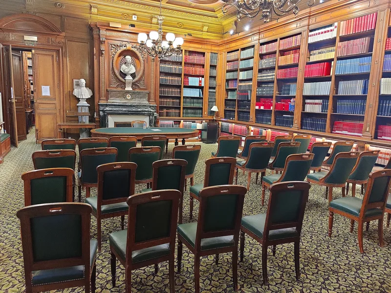 Grande bibliothèque de l'Ordre des avocats au Conseil d'État et à la Cour de cassation