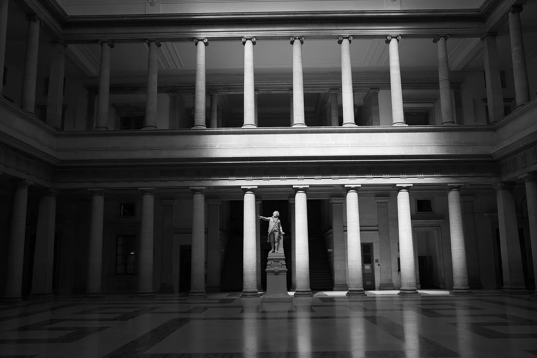 Salle des pas perdus du palais de justice d'Aix-en-Provence