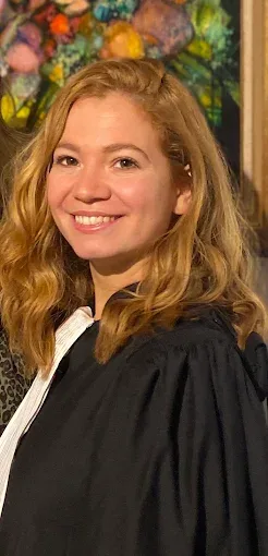 Portrait de Maître Allison MALLIA, avocate au Barreau de Marseille